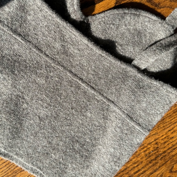 Wilfred Wooly Crop Top size medium - Picture 2 of 4